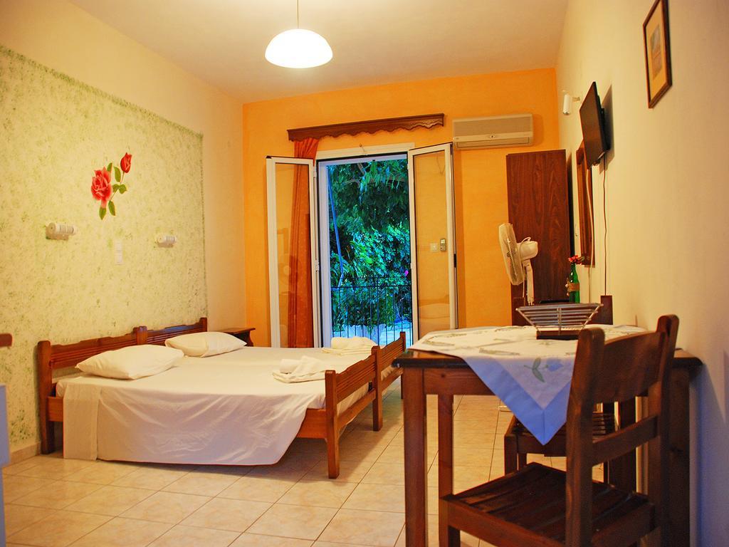 Emilia Apartments Trapezaki  Room photo